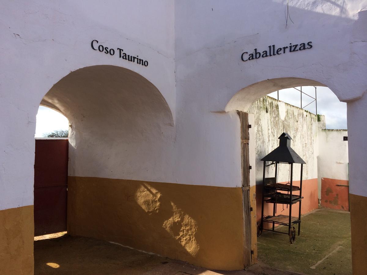 Burguillos Del Cerro Hotel La Giralda מראה חיצוני תמונה