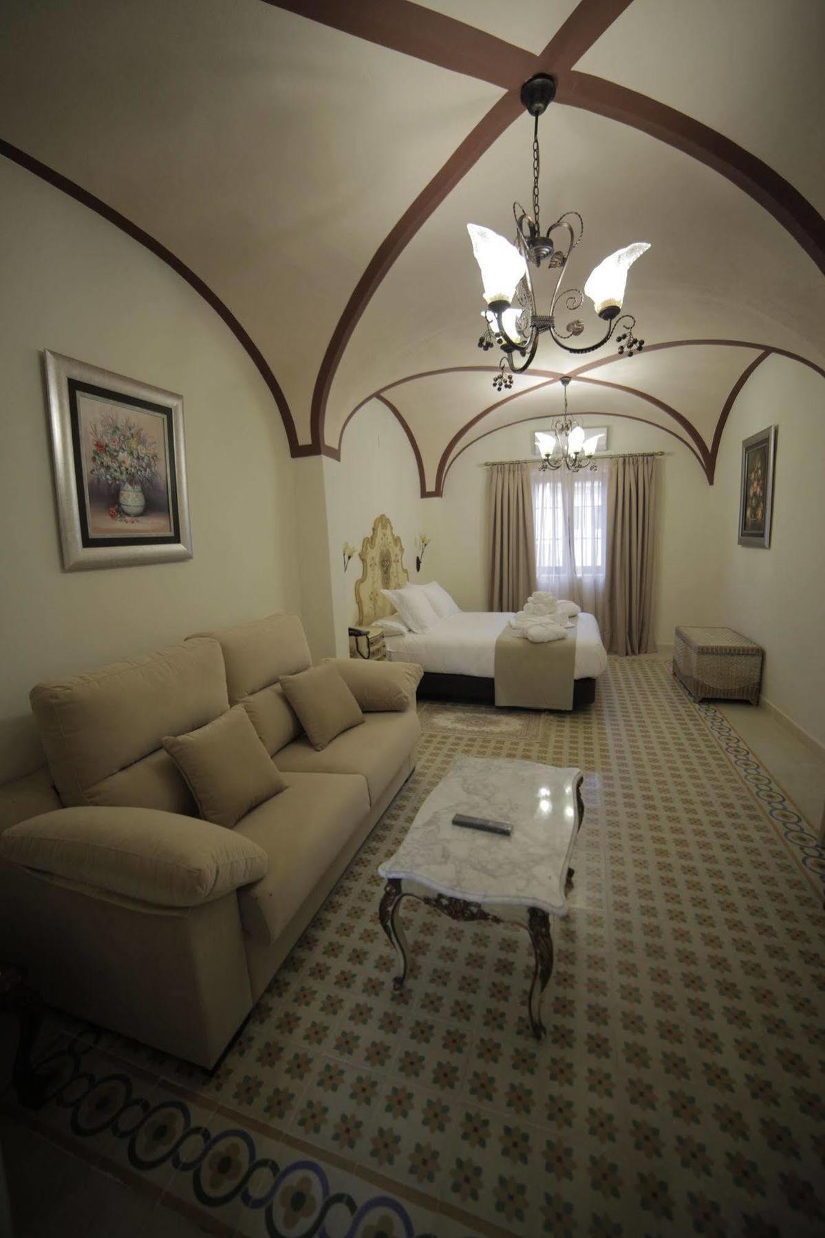 Burguillos Del Cerro Hotel La Giralda מראה חיצוני תמונה