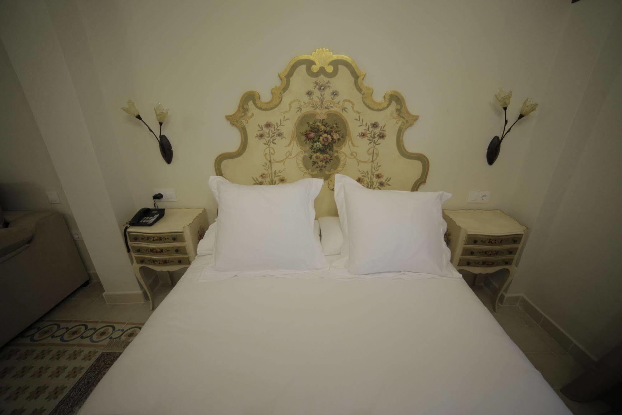 Burguillos Del Cerro Hotel La Giralda מראה חיצוני תמונה