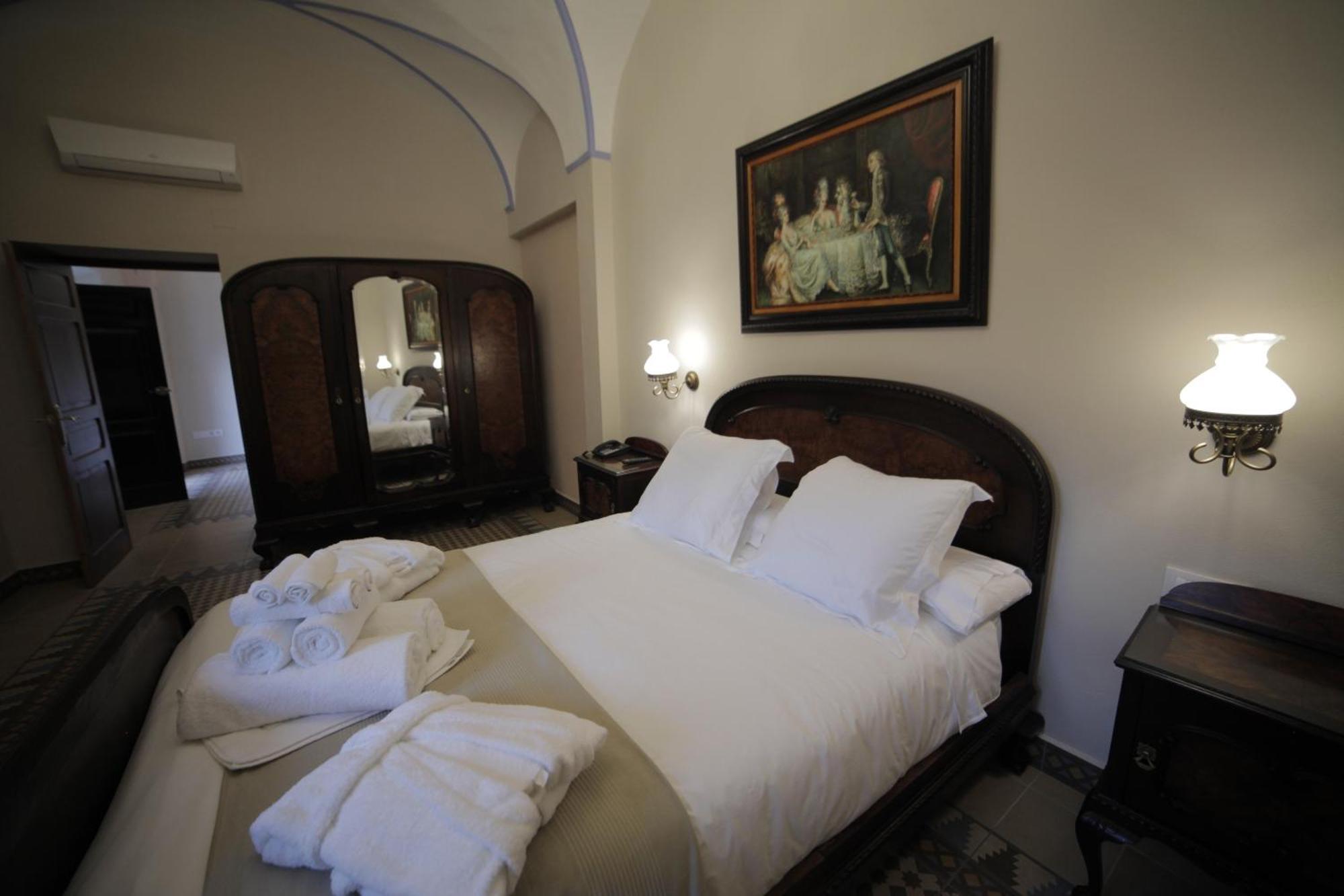 Burguillos Del Cerro Hotel La Giralda מראה חיצוני תמונה