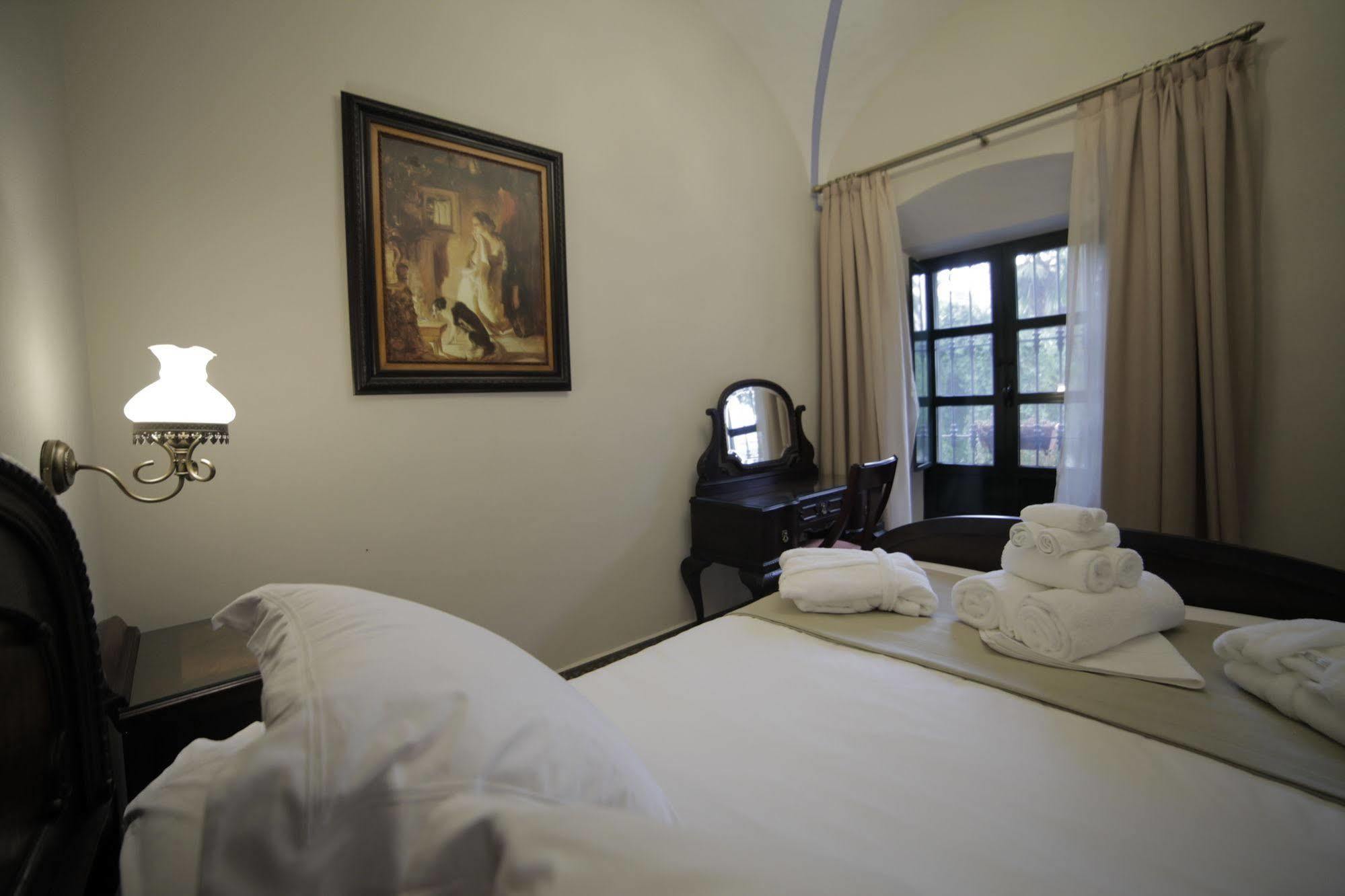 Burguillos Del Cerro Hotel La Giralda מראה חיצוני תמונה